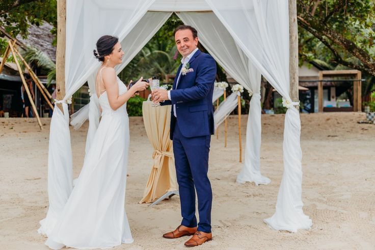 American-Iranian marriage in Abu Dhabi